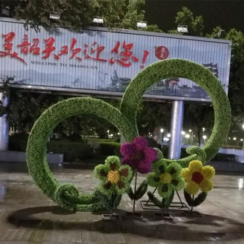 美女抱琵琶仿真綠雕造型專業(yè)定制 仙鶴綠雕大量批發(fā)價(jià)格優(yōu)惠